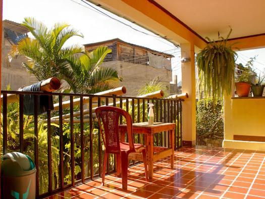 Hospedaje Eli Panajachel Ngoại thất bức ảnh