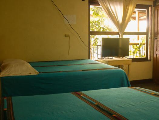 Hospedaje Eli Panajachel Ngoại thất bức ảnh