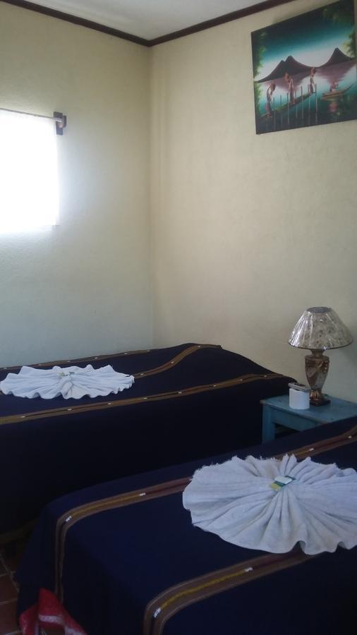 Hospedaje Eli Panajachel Ngoại thất bức ảnh