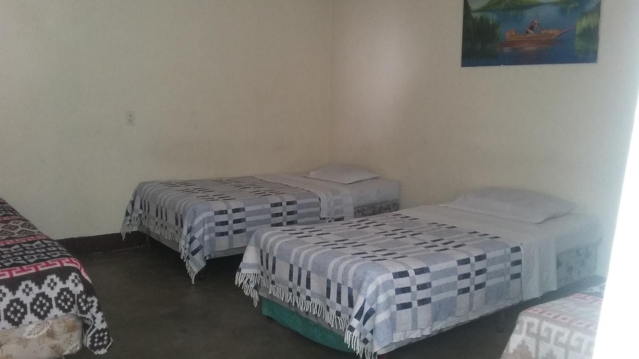 Hospedaje Eli Panajachel Ngoại thất bức ảnh