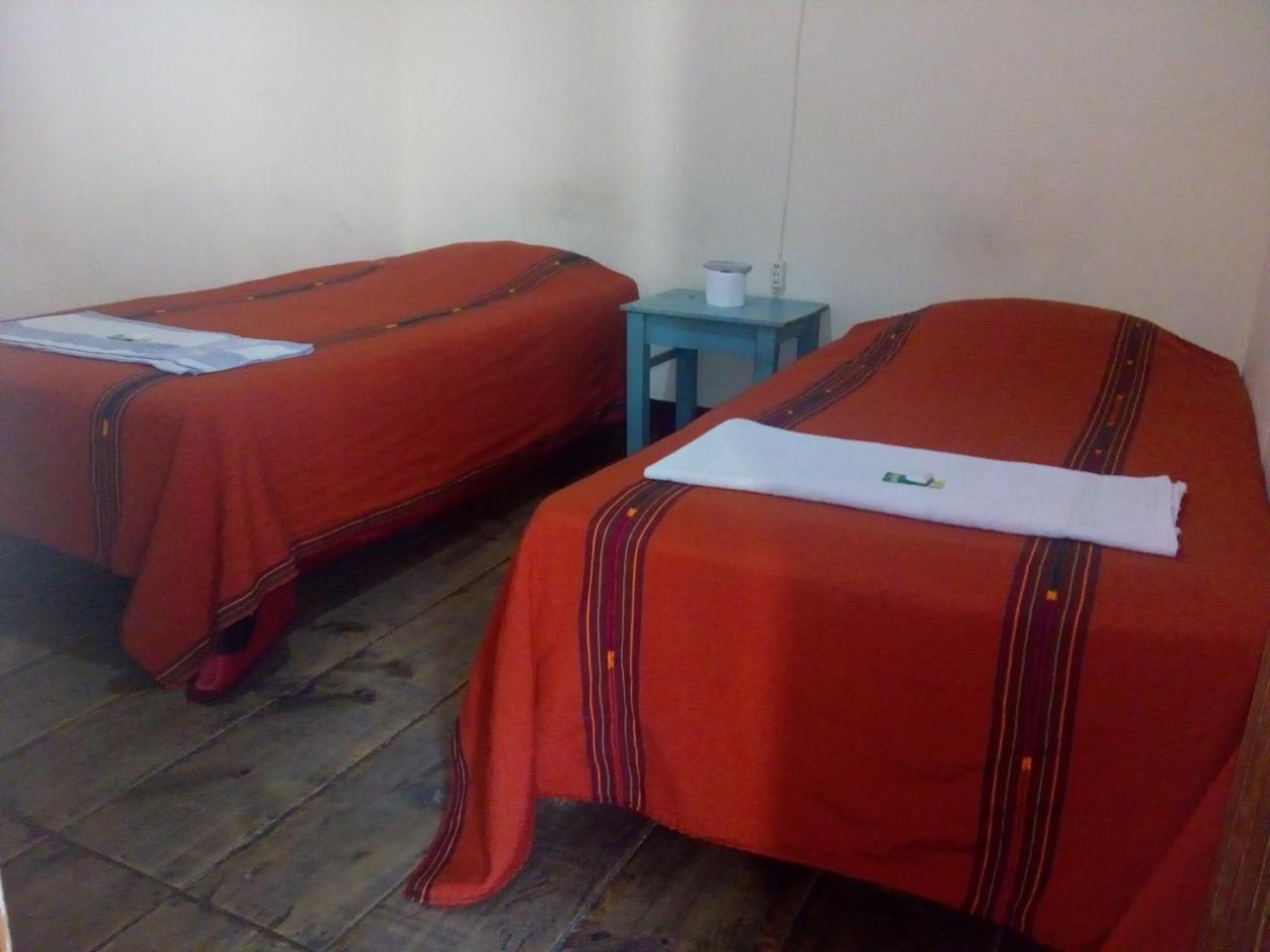 Hospedaje Eli Panajachel Ngoại thất bức ảnh
