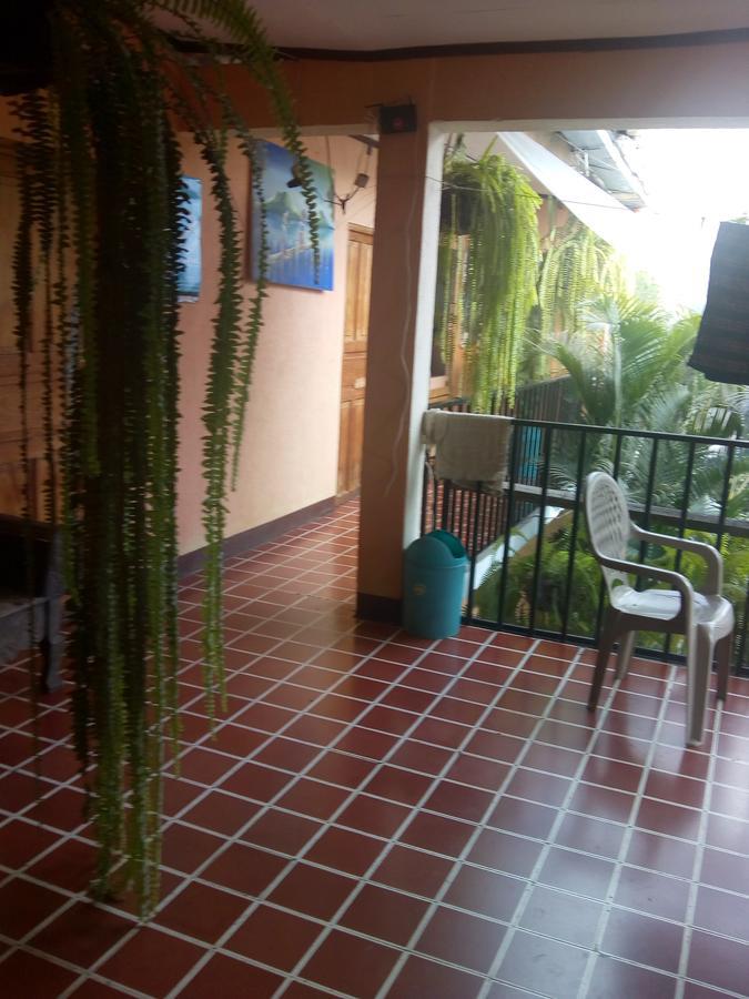 Hospedaje Eli Panajachel Ngoại thất bức ảnh