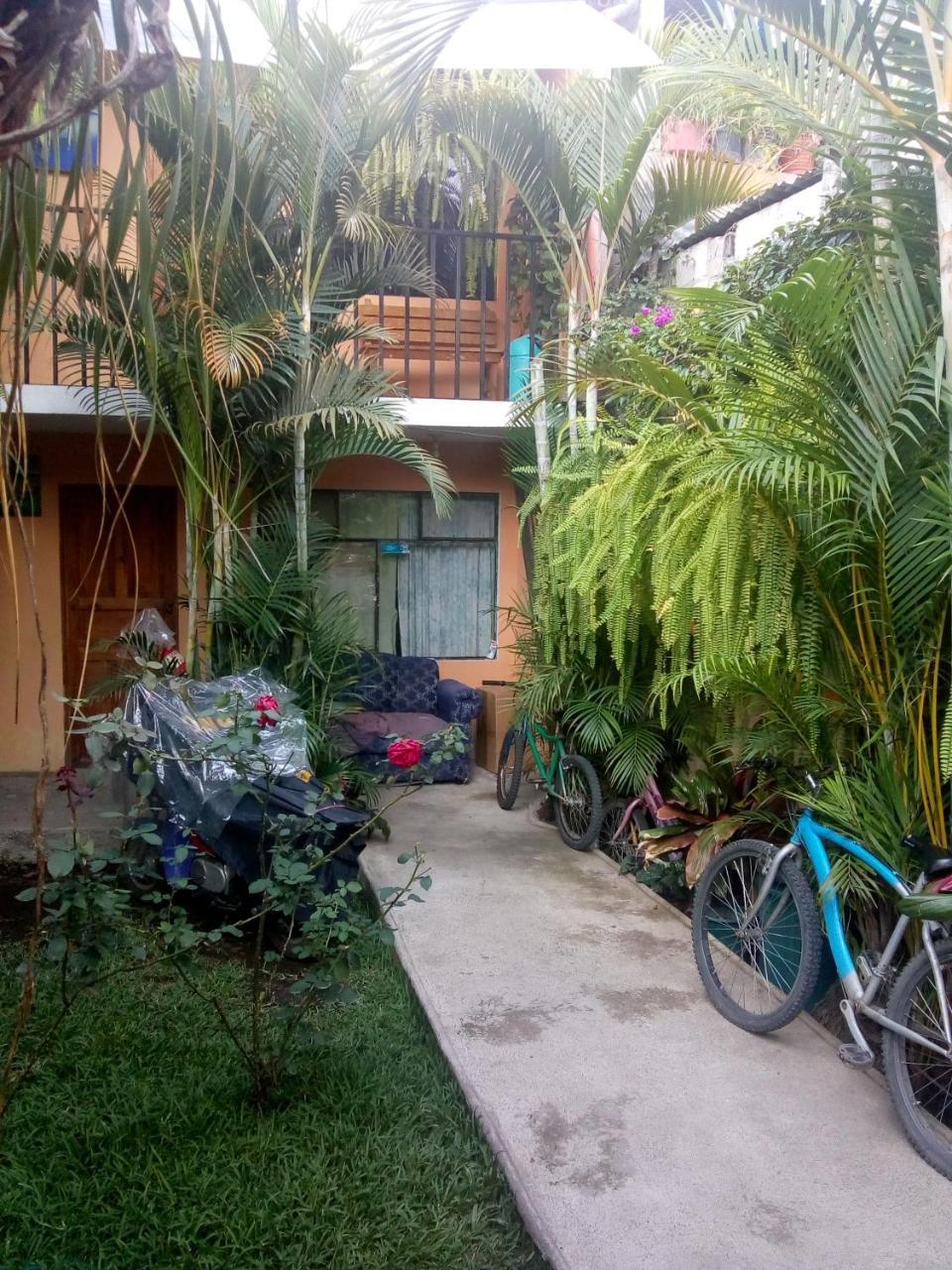 Hospedaje Eli Panajachel Ngoại thất bức ảnh