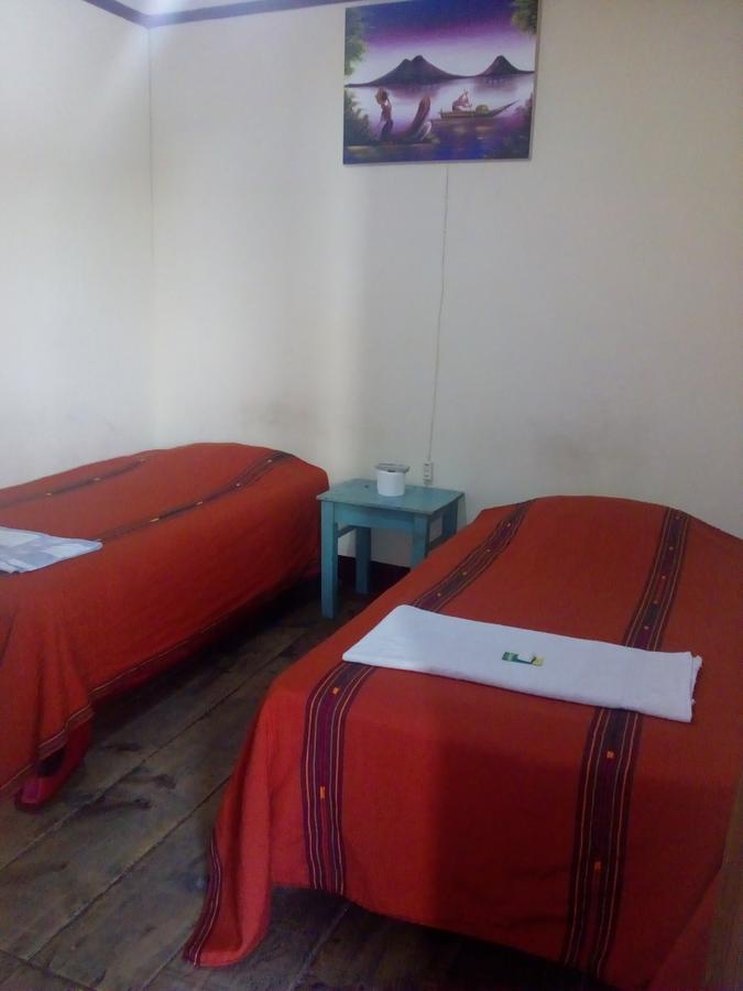 Hospedaje Eli Panajachel Ngoại thất bức ảnh